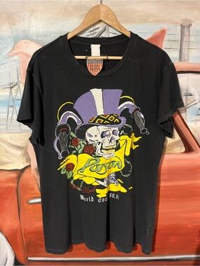 MadeWorn Poison 1990 World Tour Glitter Graphic Band Tee – Coal M